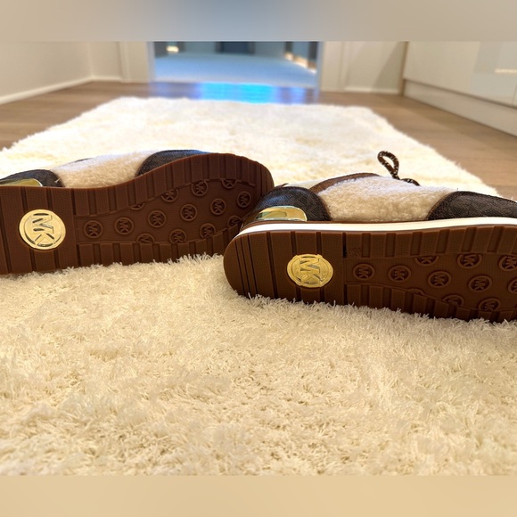 Michael Kors Maddy Trainers - Picture 7 of 7